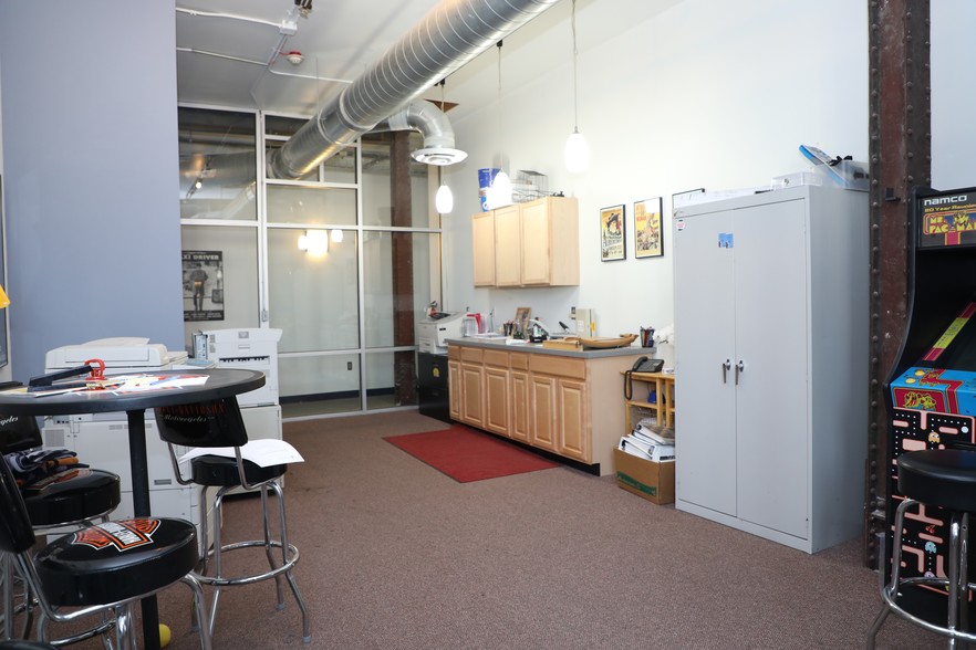 More Photos Of 2804 3rd Ave N, Billings Office For Lease
