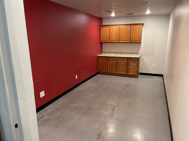 More Photos Of 2230 S Anne St, Santa Ana Manufacturing For Sale