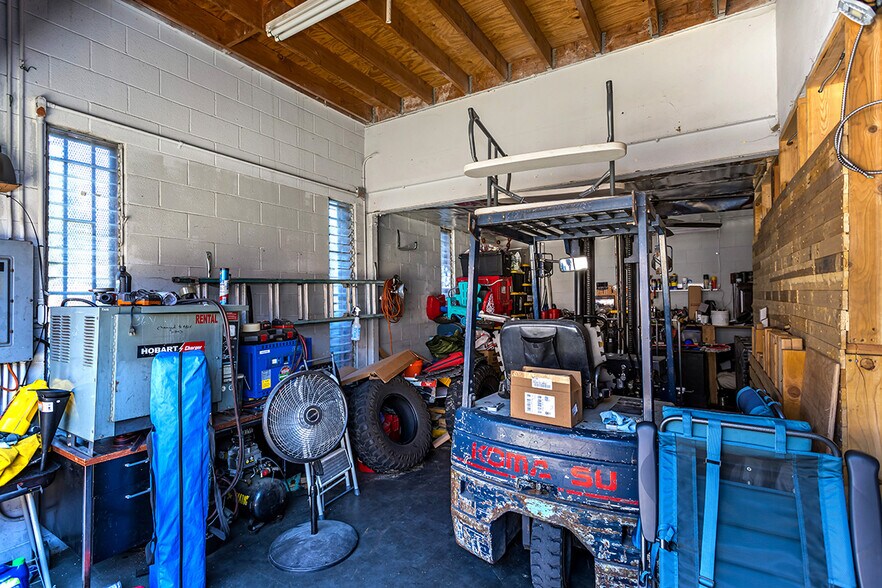 More Photos Of 12561-12563 Persing Dr, Whittier Showroom For Sale