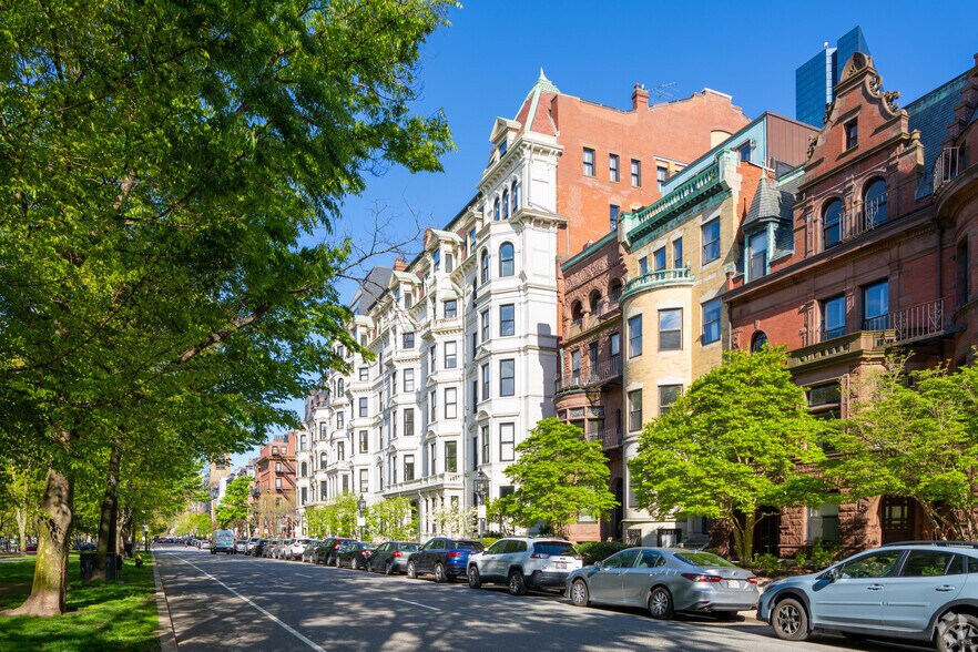 More Photos Of 160 Commonwealth Ave, Boston Apartments For Lease