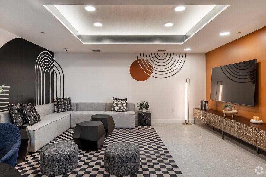 More Photos Of 988 S Manhattan Pl, Los Angeles Multifamily For Sale