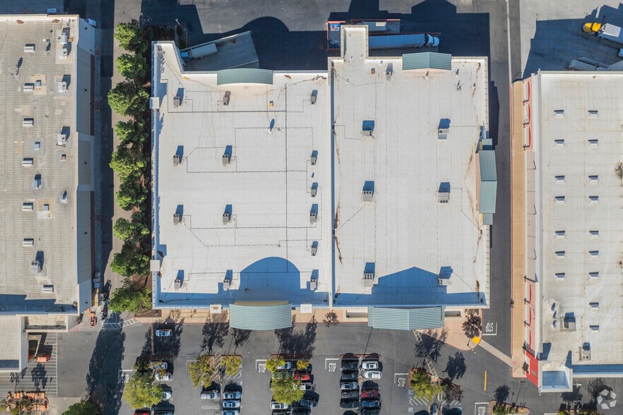 More Photos Of 2481-2483 Naglee Rd, Tracy General Retail For Lease