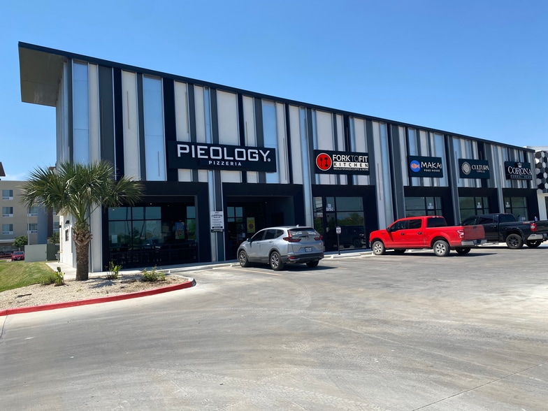 More Photos Of 508 W Trenton Rd, Edinburg Storefront Retail Office For Lease