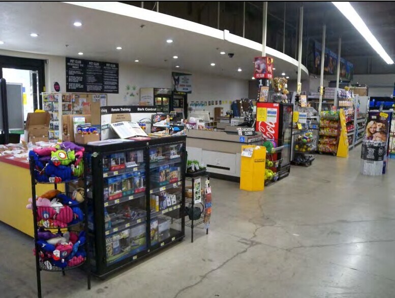 More Photos Of 1935 Santa Rosa Ave, Santa Rosa Freestanding For Lease