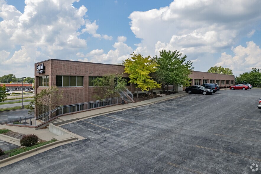 More Photos Of 255 NW Blue Pky, Lee's Summit Office For Lease