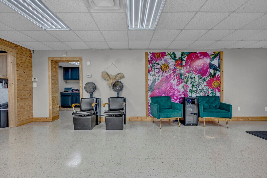 More Photos Of 38178 Us Highway 231, Ashville Freestanding For Sale