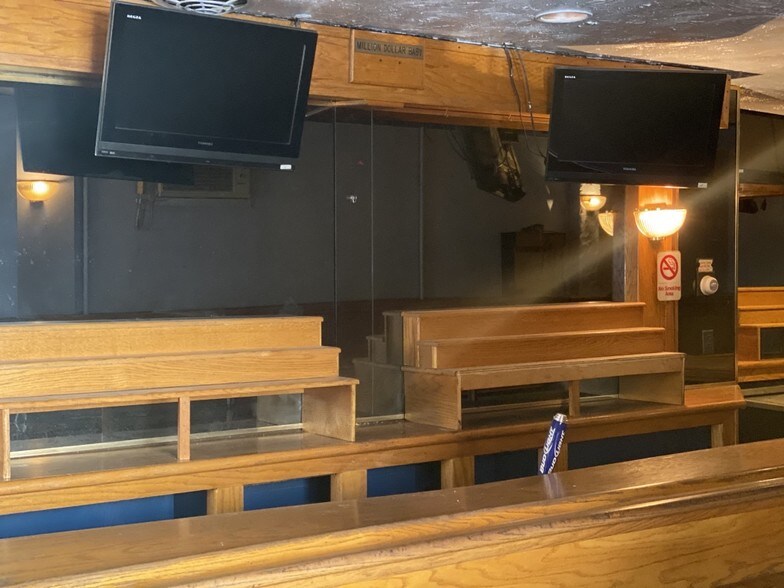 More Photos Of 6054 Fresh Pond Rd, Maspeth Storefront Retail Residential For Sale