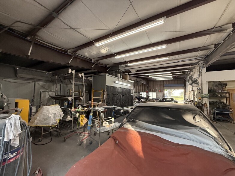 More Photos Of 5508 Benchmark Ln, Sanford Warehouse For Sale