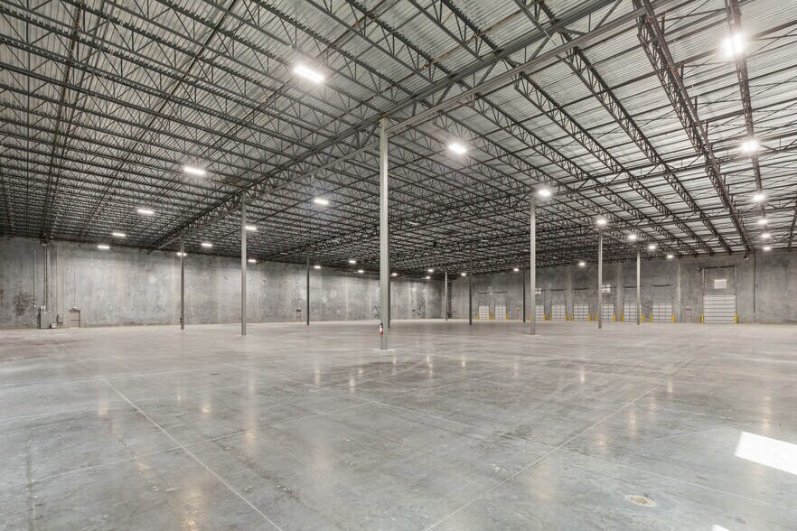 More Photos Of 2578 Discovery Hills Pky, Brookshire Distribution For Sale