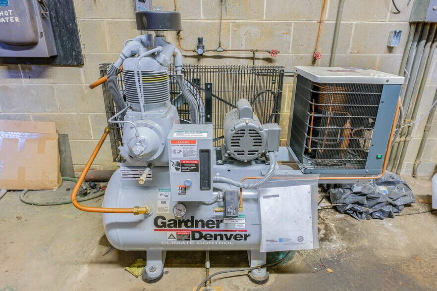 More Photos Of 300 North St, Waynesburg Schools For Sale