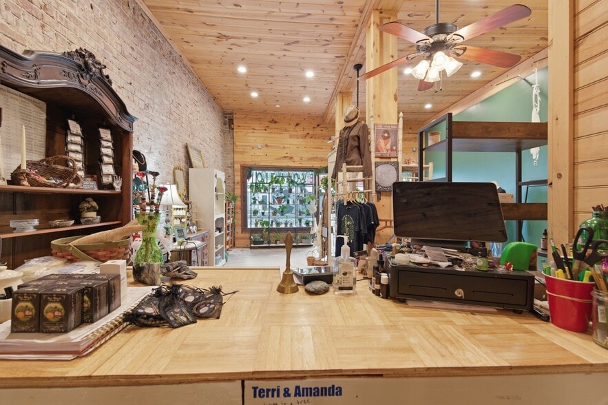 More Photos Of 131 S Lee St, Fort Gibson General Retail For Sale
