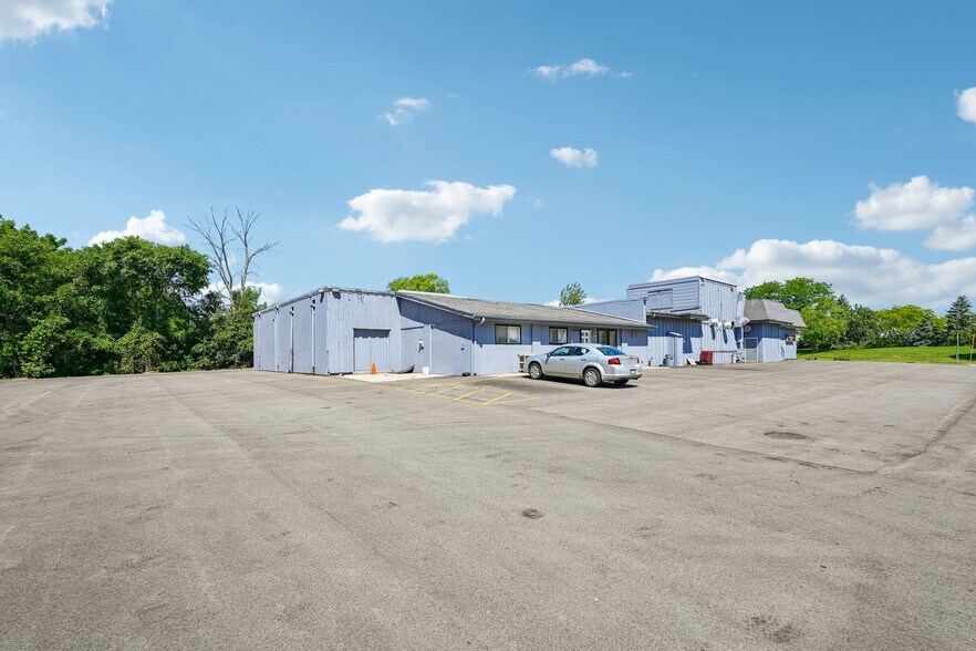 More Photos Of S76W17745 Janesville Rd, Muskego Restaurant For Sale