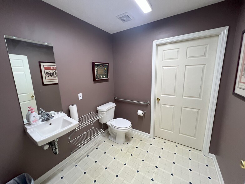 More Photos Of 556 Silver Bluff Rd, Aiken Office Residential For Sale