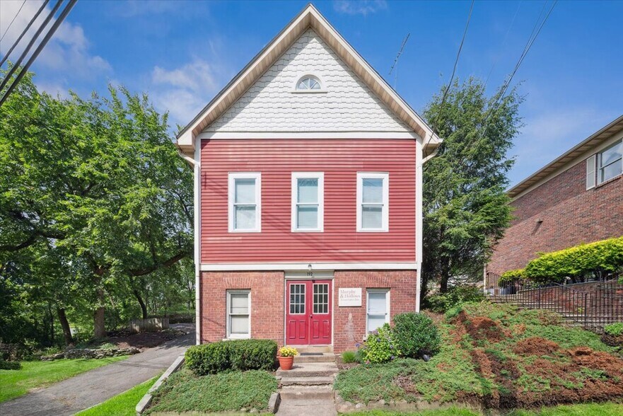 More Photos Of 192 Central Ave, Stirling Office For Sale