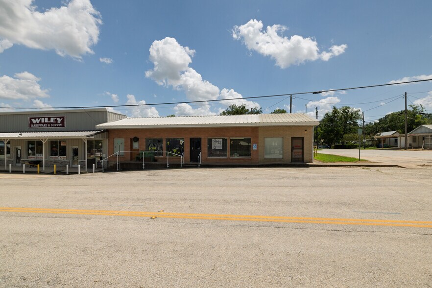 More Photos Of 113 W Decatur St, Chico General Retail For Sale