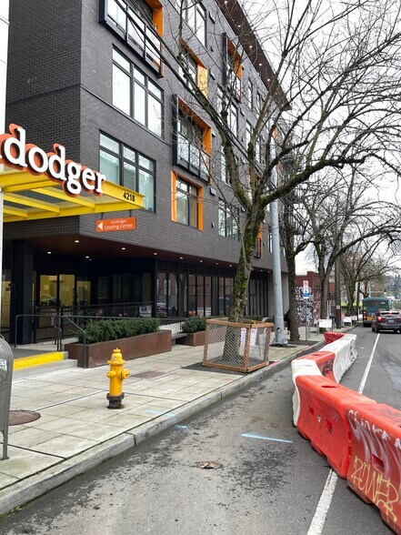 More Photos Of 4218 Roosevelt Way NE, Seattle Apartments For Lease