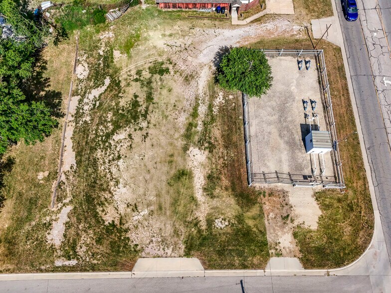 More Photos Of 1610 W 6th Ave, El Dorado General Retail For Sale