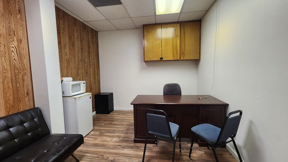 More Photos Of 4505 Allstate Dr, Riverside Office Residential For Sale