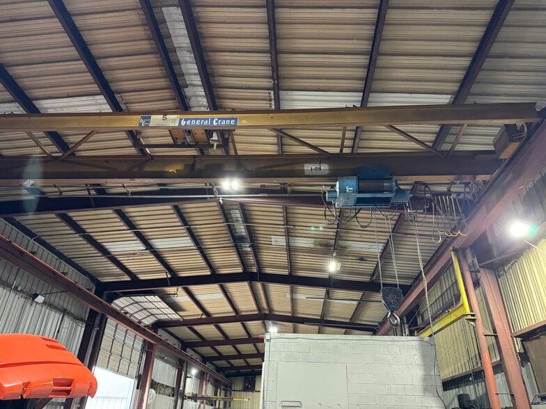 More Photos Of 6031 Fm 2767, Tyler Warehouse For Lease