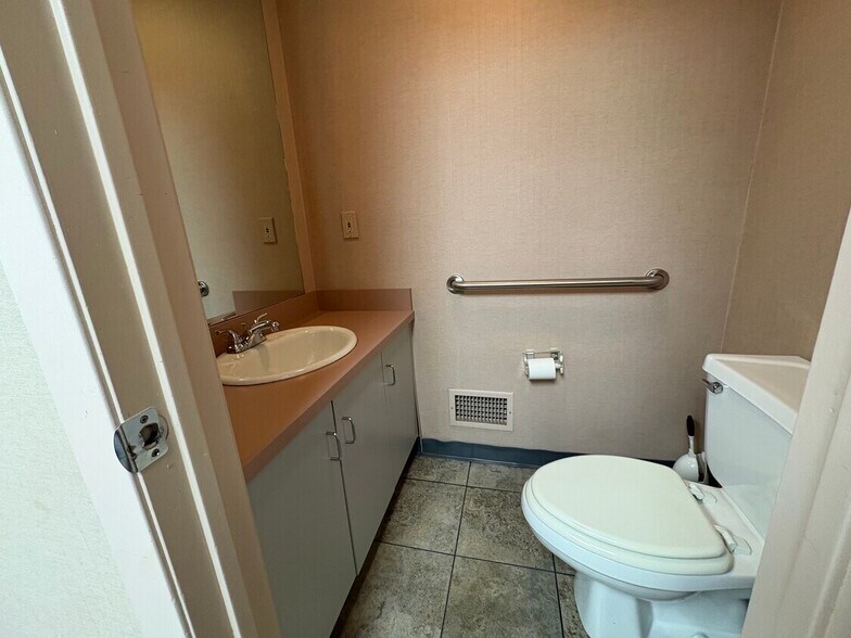 More Photos Of 33 Village Ct, Hazlet Office For Sale