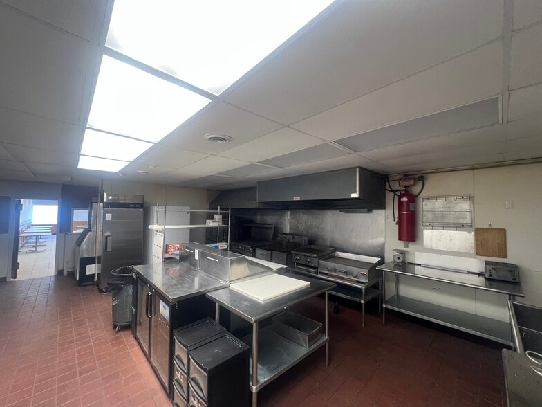 More Photos Of 1332 Lower Broadway, Schenectady Restaurant For Lease