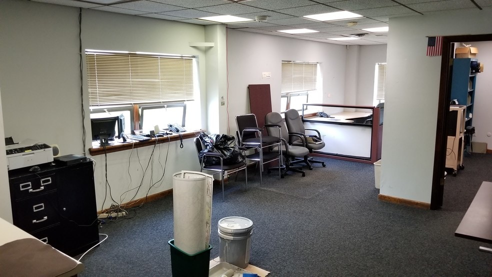 More Photos Of 71 Love Ln, Netcong Warehouse For Lease