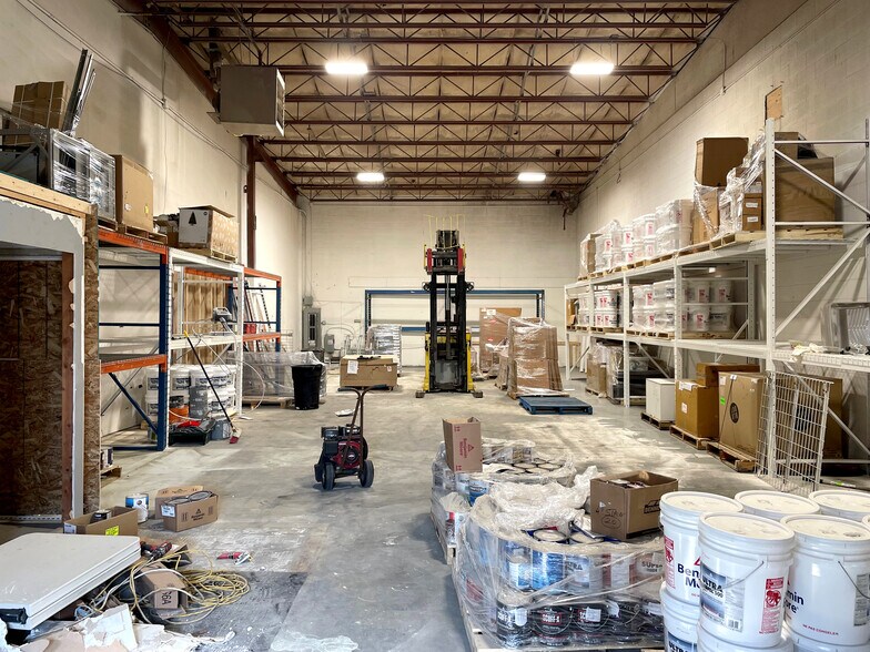 More Photos Of 19661 96 Av, Langley Warehouse For Lease