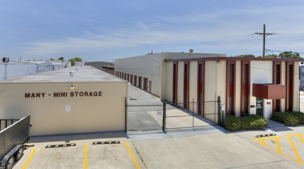 Primary Photo Of 1225 27th St, Kenner Self Storage For Lease