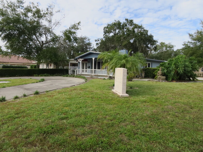 Primary Photo Of 1977 Dundee Dr, Winter Park Medical For Sale