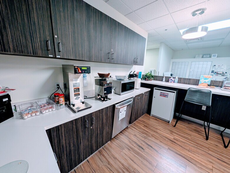 More Photos Of 4435 E Chandler Blvd, Phoenix Coworking Space