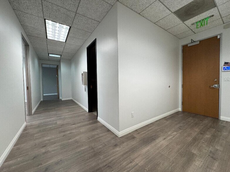 More Photos Of 144 N Glendale Ave, Glendale Office For Lease