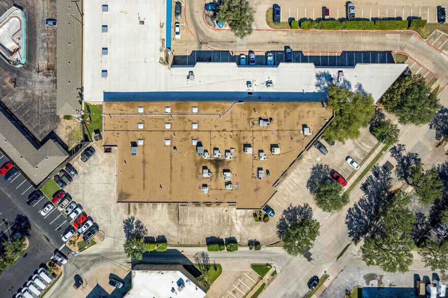 More Photos Of 616 S Sherman St, Richardson Flex For Sale