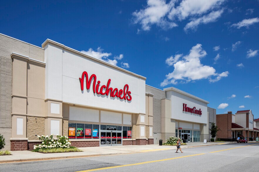 More Photos Of 118 Shawan Rd, Hunt Valley Unknown For Lease