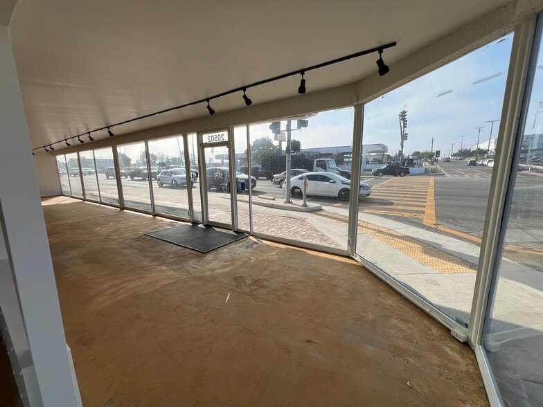 More Photos Of 20502 Hawthorne Blvd, Torrance Freestanding For Lease