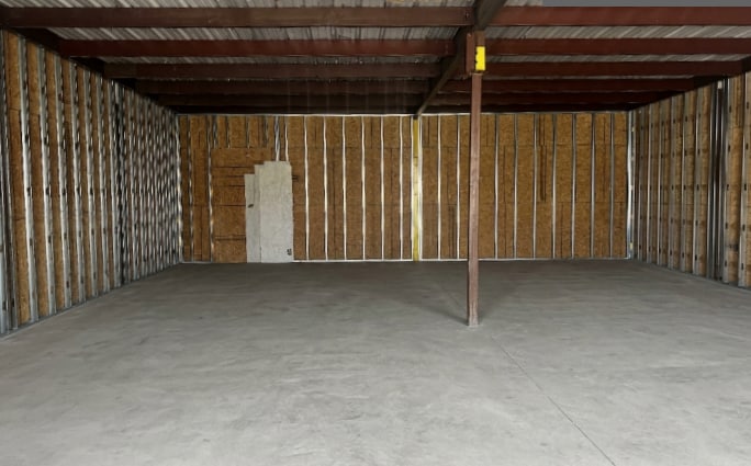 More Photos Of 11618 Harry Hines Blvd, Dallas Showroom For Lease