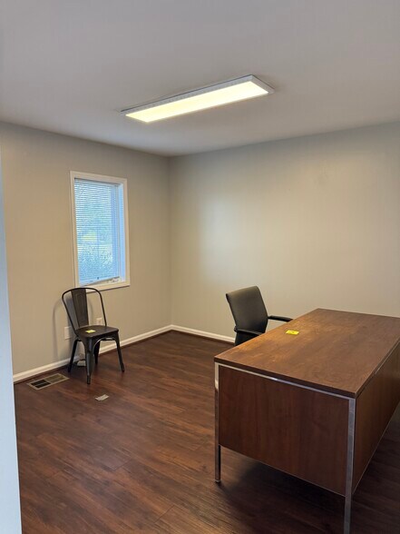More Photos Of 304 E Washington St, Mebane Medical For Lease