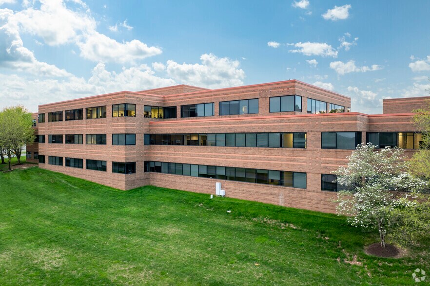 More Photos Of 10701 Parkridge Blvd, Reston Office For Sale
