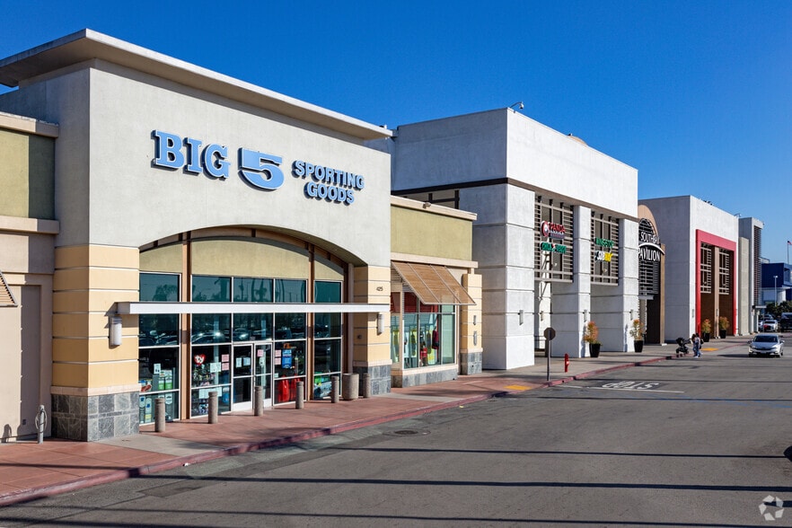 More Photos Of 20700 Avalon Blvd, Carson Unknown For Lease