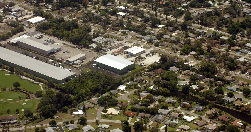 More Photos Of 11891 Amedicus Ln, Fort Myers Warehouse For Lease