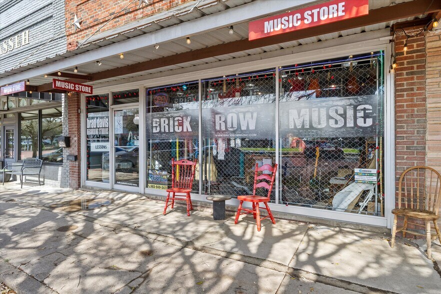 Primary Photo Of 1132 Main St, Commerce Flex For Sale