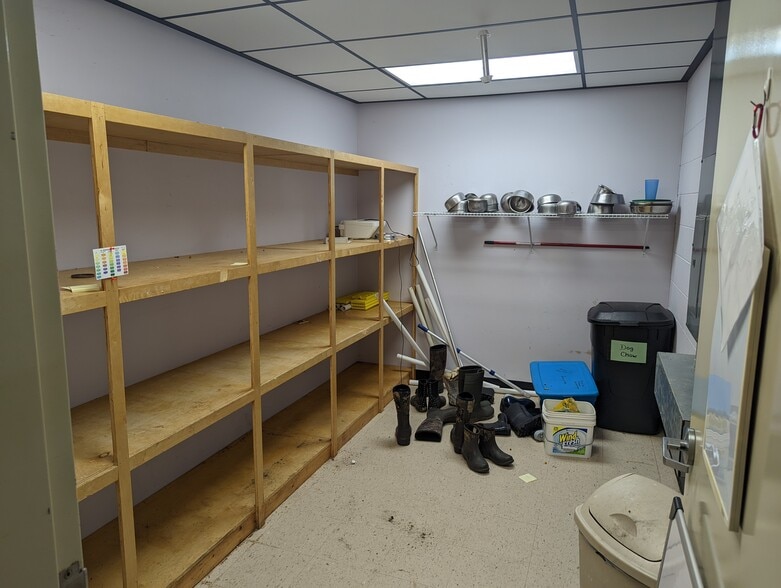 More Photos Of 2608 E Highway 76, Marion General Retail For Sale