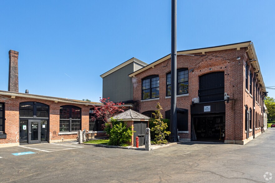 More Photos Of 31 Hayward St, Franklin Industrial For Lease