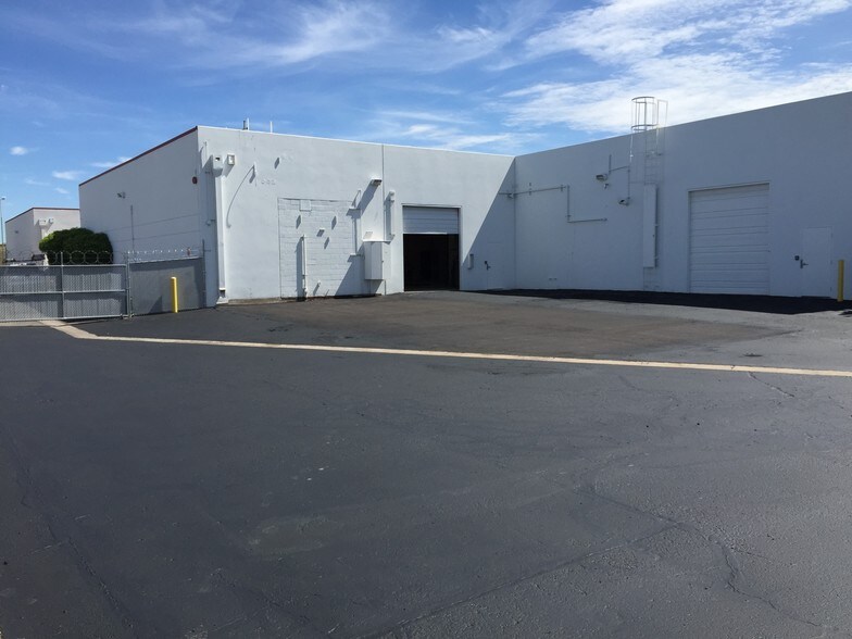 More Photos Of 4822 S 40th St, Phoenix Warehouse For Lease