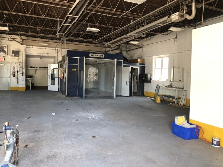 More Photos Of 3485 Lawson Blvd, Oceanside Auto Repair For Sale