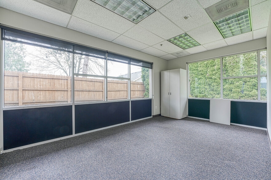 More Photos Of 4201 NE 66th Ave, Vancouver Office For Lease
