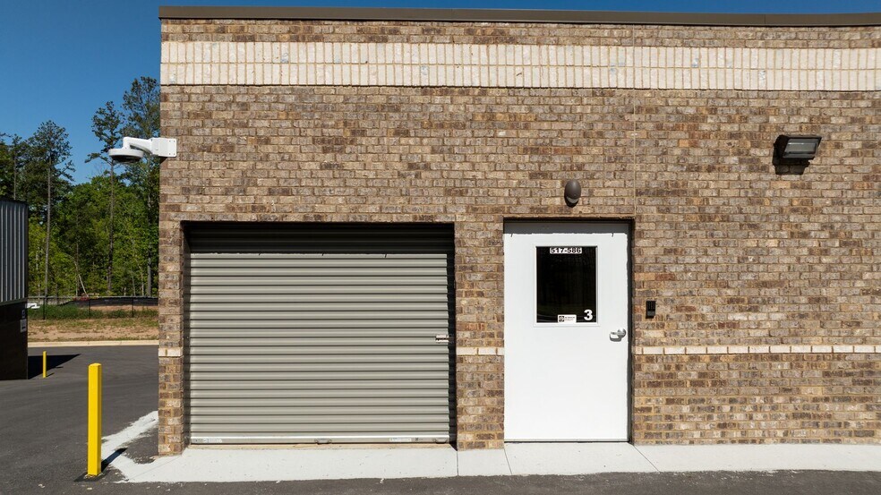 More Photos Of 5092 Hog Mountain Rd, Flowery Branch Self Storage For Sale