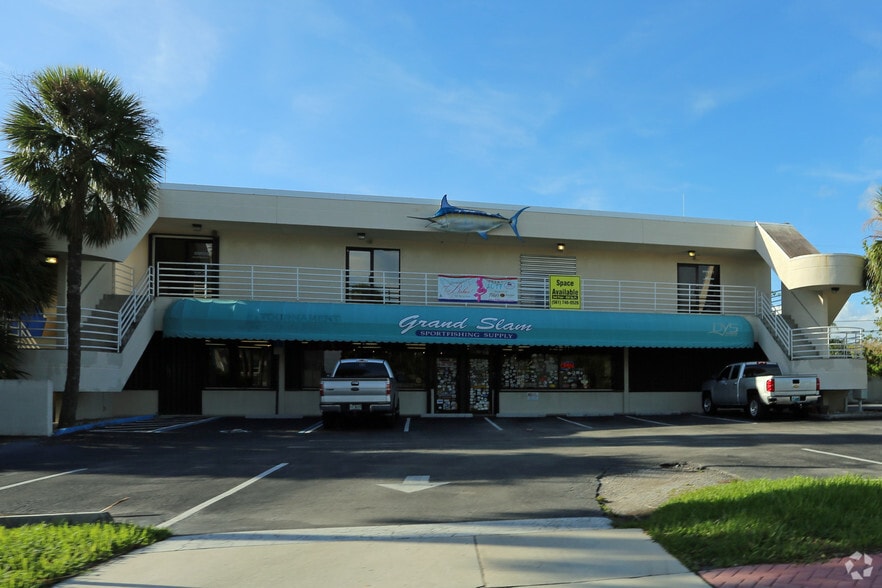 More Photos Of 207 E Blue Heron Blvd, Riviera Beach Office For Lease