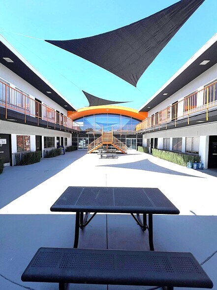 More Photos Of 6308 Woodman Ave, Van Nuys Loft Creative Space For Lease
