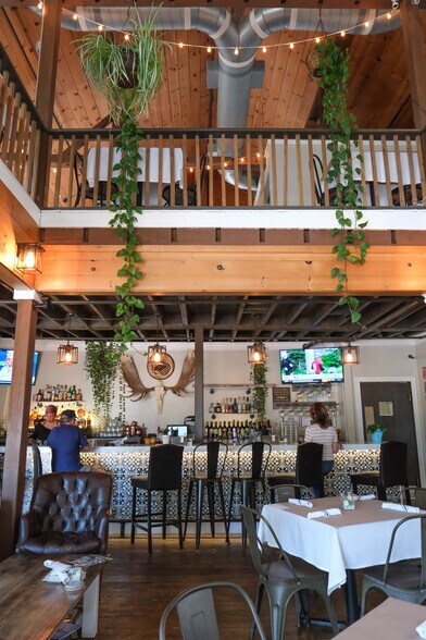 More Photos Of 202 Butler St, Saugatuck Restaurant For Sale