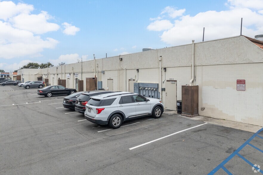 More Photos Of 1035-1091 S Mt Vernon Ave, Colton Unknown For Lease
